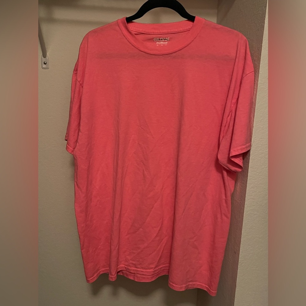 Pink t shirt